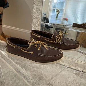 Sperry Topsider Authentic Original Boat Shoe.